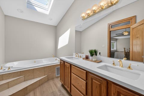 Tiny photo for 433 S Euclid Avenue, Villa Park, IL 60181 (MLS # 12719890)