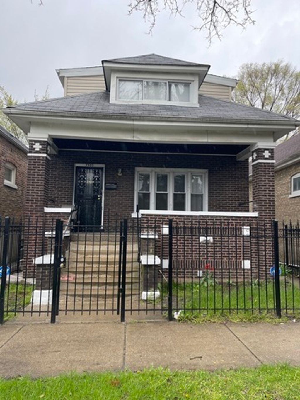 Photo for 7535 S Vernon Avenue, Chicago, IL 60619 (MLS # 12502649)