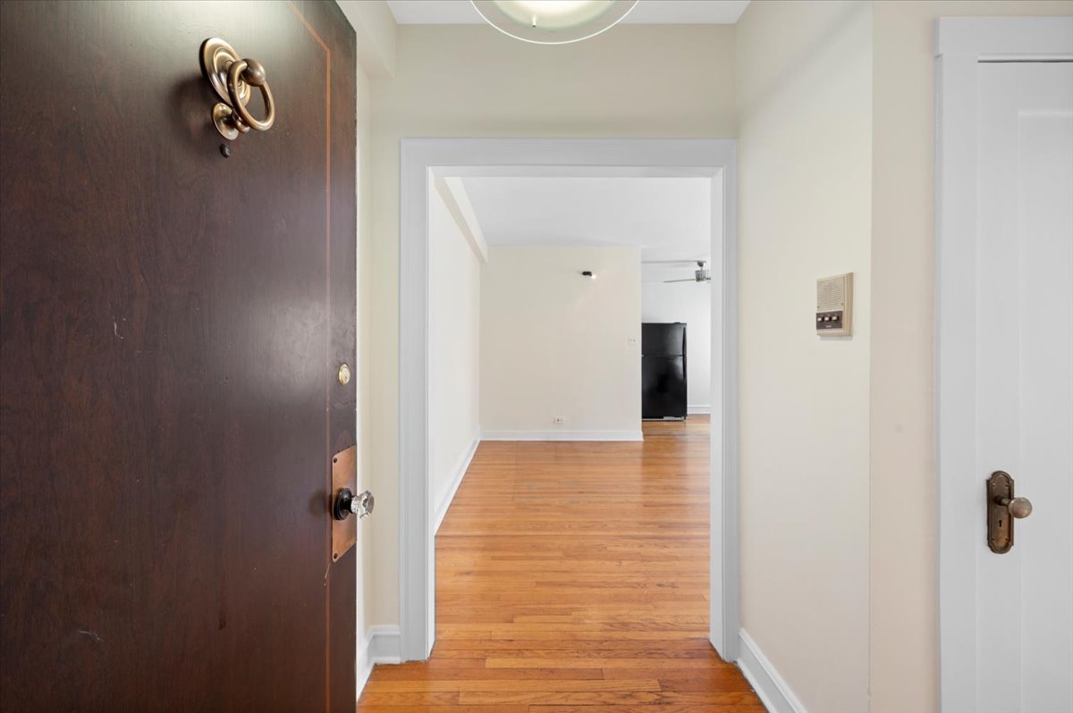 2330 N Lincoln Park WE 3C