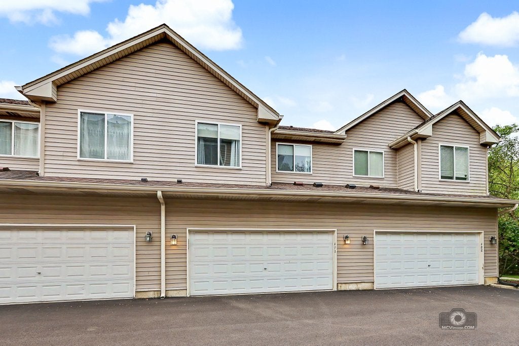 11S490 Rachael Court