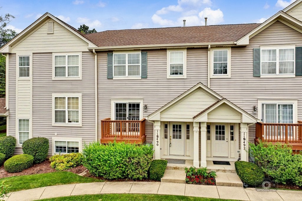 11S490 Rachael Court