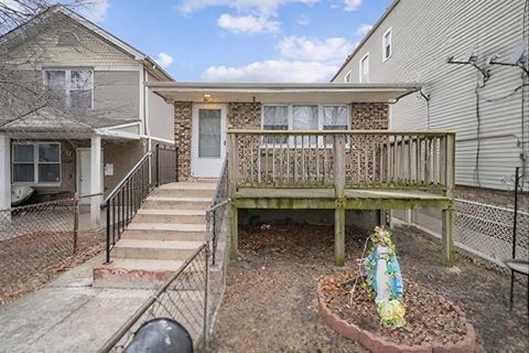 Photo of 4432 S Hermitage Avenue, Chicago, IL 60609 (MLS # 12535875)
