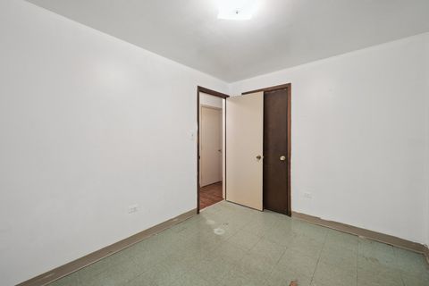 Tiny photo for 4432 S Hermitage Avenue, Chicago, IL 60609 (MLS # 12535875)