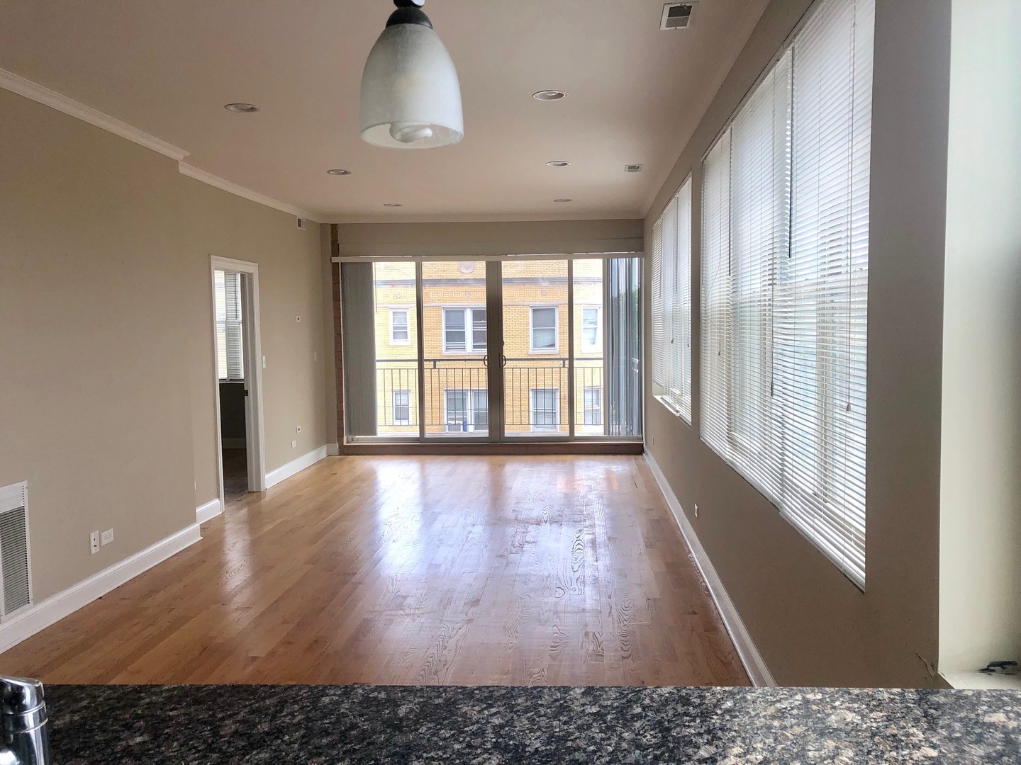 4300 N Kedzie Avenue 402
