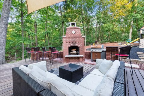 Tiny photo for 11905 S Lakewood Avenue, Palos Park, IL 60464 (MLS # 12476268)