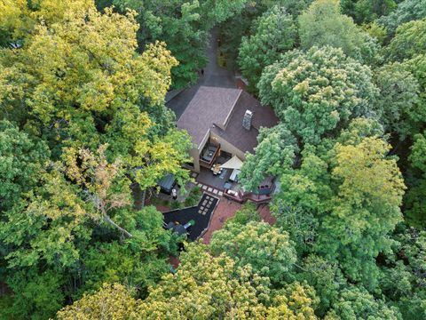 Tiny photo for 11905 S Lakewood Avenue, Palos Park, IL 60464 (MLS # 12476268)