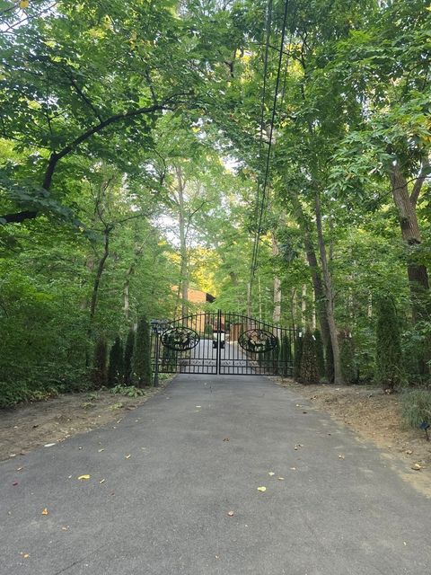 Tiny photo for 11905 S Lakewood Avenue, Palos Park, IL 60464 (MLS # 12476268)