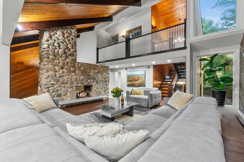 Tiny photo for 11905 S Lakewood Avenue, Palos Park, IL 60464 (MLS # 12476268)