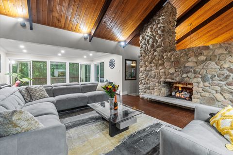 Tiny photo for 11905 S Lakewood Avenue, Palos Park, IL 60464 (MLS # 12476268)