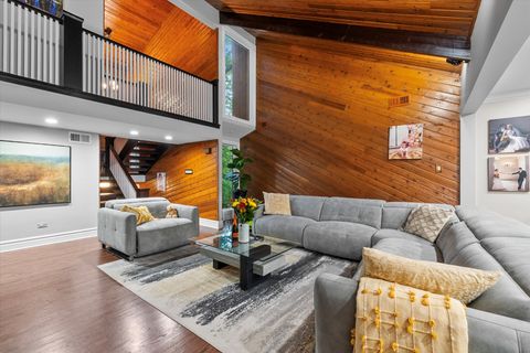 Tiny photo for 11905 S Lakewood Avenue, Palos Park, IL 60464 (MLS # 12476268)