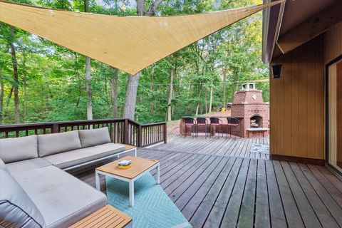 Tiny photo for 11905 S Lakewood Avenue, Palos Park, IL 60464 (MLS # 12476268)