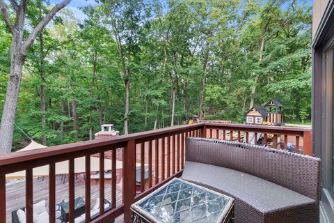 Tiny photo for 11905 S Lakewood Avenue, Palos Park, IL 60464 (MLS # 12476268)