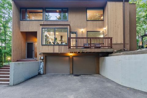 Tiny photo for 11905 S Lakewood Avenue, Palos Park, IL 60464 (MLS # 12476268)