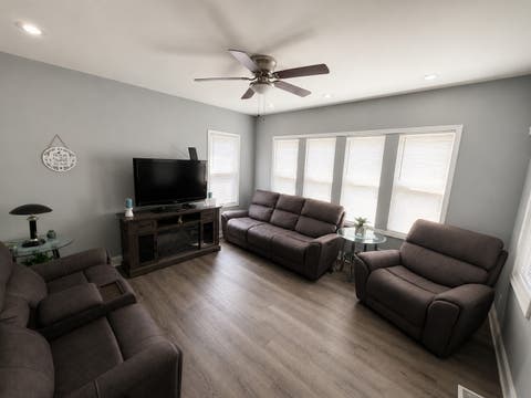 Tiny photo for 8627 S Colfax Avenue, Chicago, IL 60617 (MLS # 12739540)
