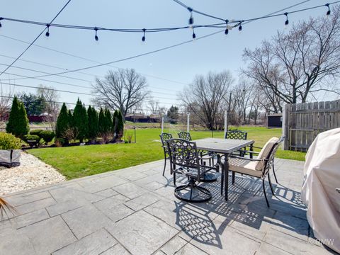 Tiny photo for 51 W ROZANNE Drive, Addison, IL 60101 (MLS # 12606343)