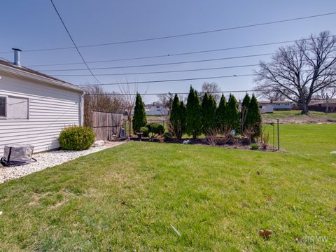Tiny photo for 51 W ROZANNE Drive, Addison, IL 60101 (MLS # 12606343)
