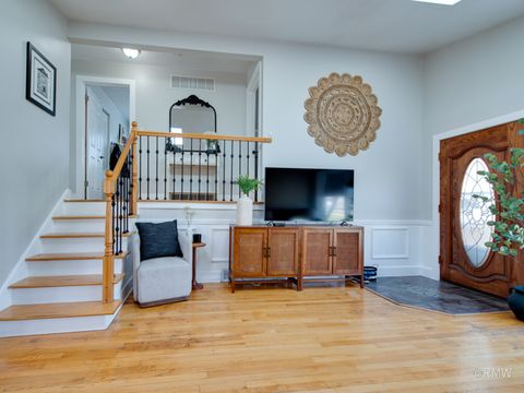 Tiny photo for 51 W ROZANNE Drive, Addison, IL 60101 (MLS # 12606343)