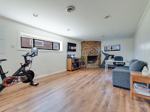 Tiny photo for 51 W ROZANNE Drive, Addison, IL 60101 (MLS # 12606343)