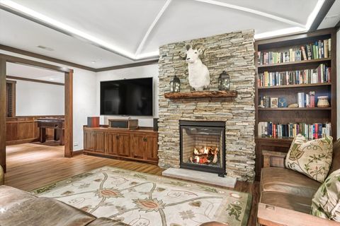 Tiny photo for 716 E Sunnyside Avenue, Libertyville, IL 60048 (MLS # 12567568)