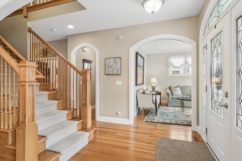 Tiny photo for 716 E Sunnyside Avenue, Libertyville, IL 60048 (MLS # 12567568)