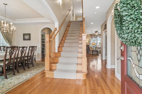 Tiny photo for 716 E Sunnyside Avenue, Libertyville, IL 60048 (MLS # 12567568)