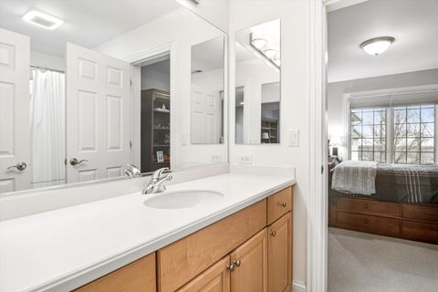 Tiny photo for 716 E Sunnyside Avenue, Libertyville, IL 60048 (MLS # 12567568)