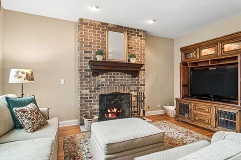 Tiny photo for 716 E Sunnyside Avenue, Libertyville, IL 60048 (MLS # 12567568)