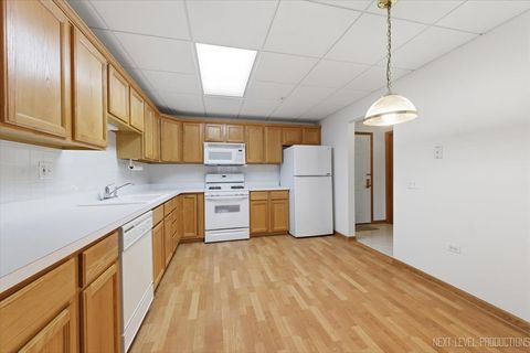 Tiny photo for 1500 S Ardmore Avenue #304, Villa Park, IL 60181 (MLS # 12580365)