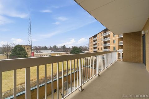 Tiny photo for 1500 S Ardmore Avenue #304, Villa Park, IL 60181 (MLS # 12580365)