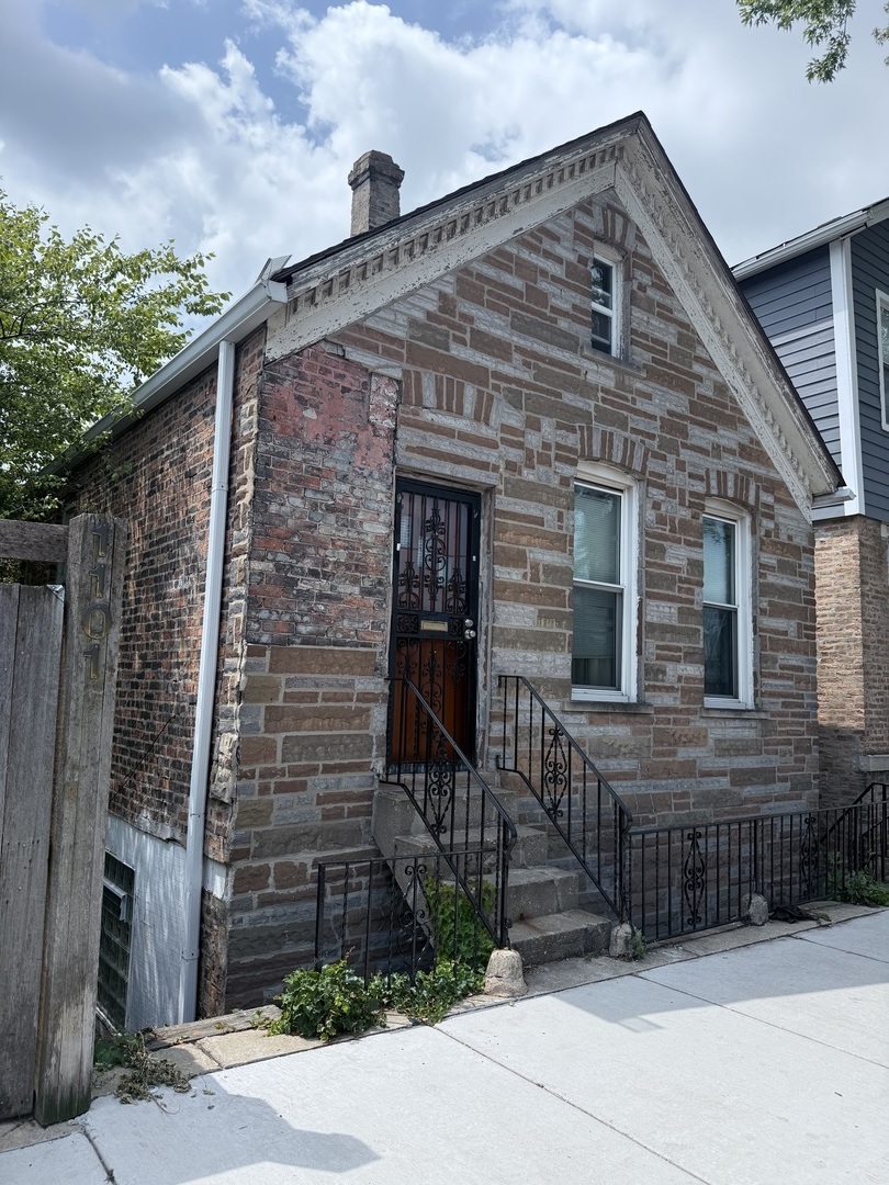 1103 W 16th Street