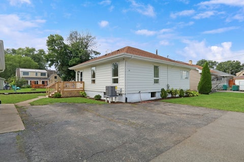 Tiny photo for 28 Lakeside Lane, Fox Lake, IL 60020 (MLS # 12761343)