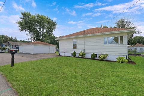 Tiny photo for 28 Lakeside Lane, Fox Lake, IL 60020 (MLS # 12761343)