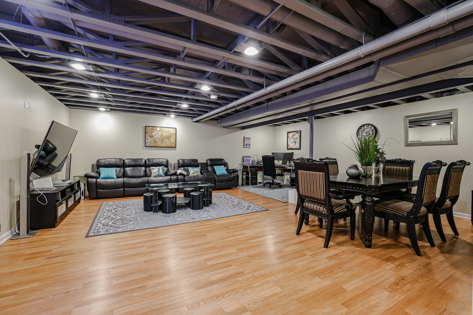 Huntley, Illinois 60142, United States, 5 Bedrooms Bedrooms, ,4 BathroomsBathrooms,Residential,Active,229082