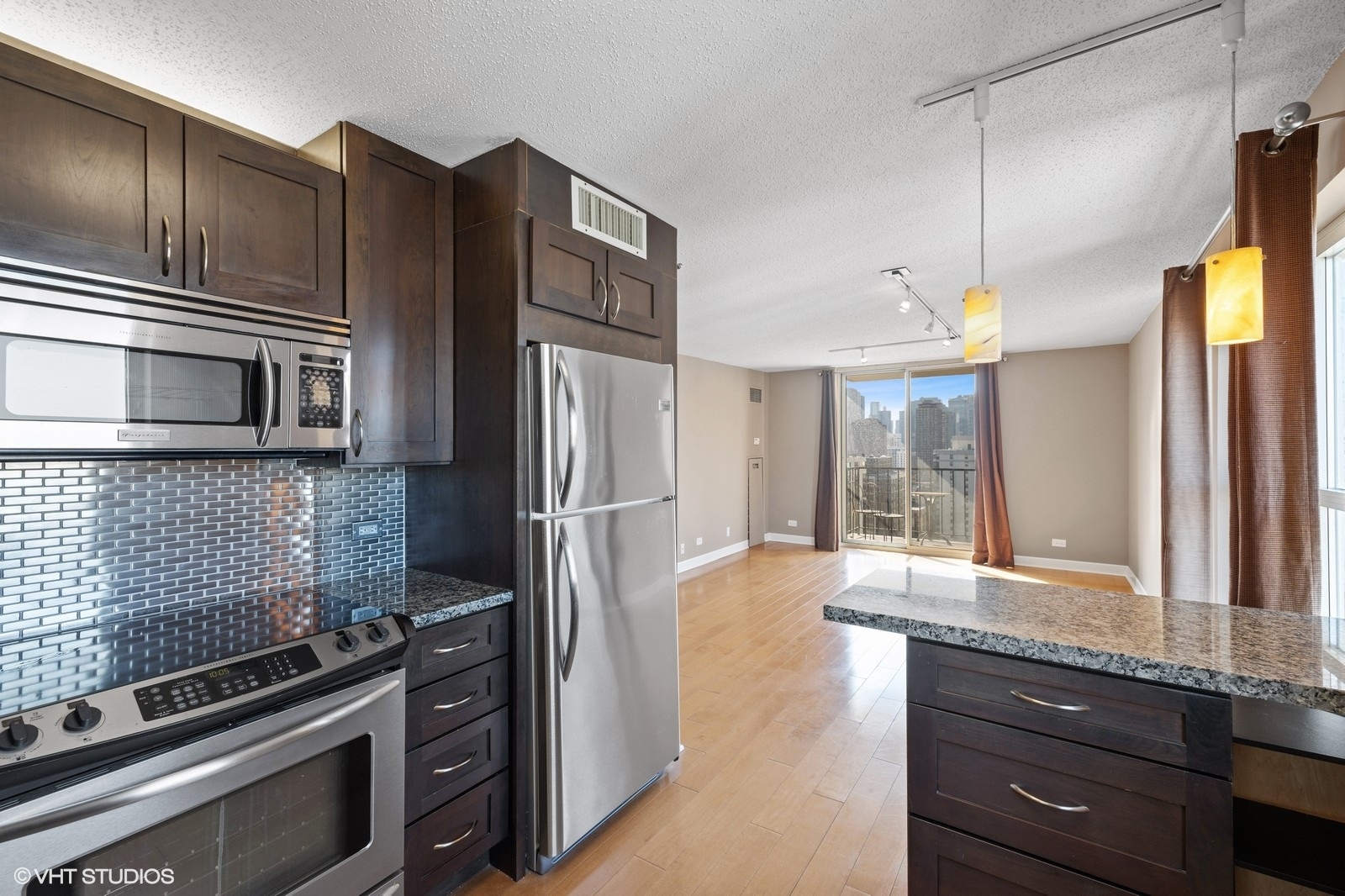 1212 N LaSalle Drive 2109
