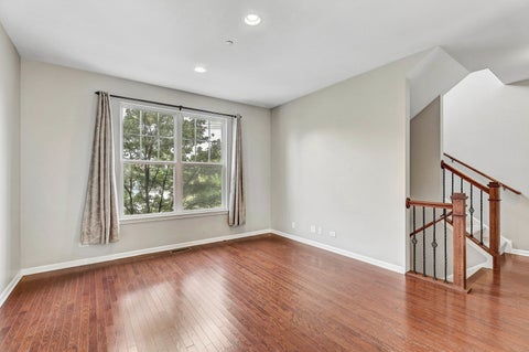 Tiny photo for 318 Laurel Avenue, Des Plaines, IL 60016 (MLS # 12747789)