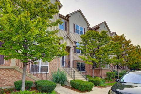 Tiny photo for 318 Laurel Avenue, Des Plaines, IL 60016 (MLS # 12747789)