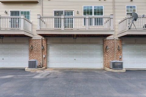 Tiny photo for 318 Laurel Avenue, Des Plaines, IL 60016 (MLS # 12747789)