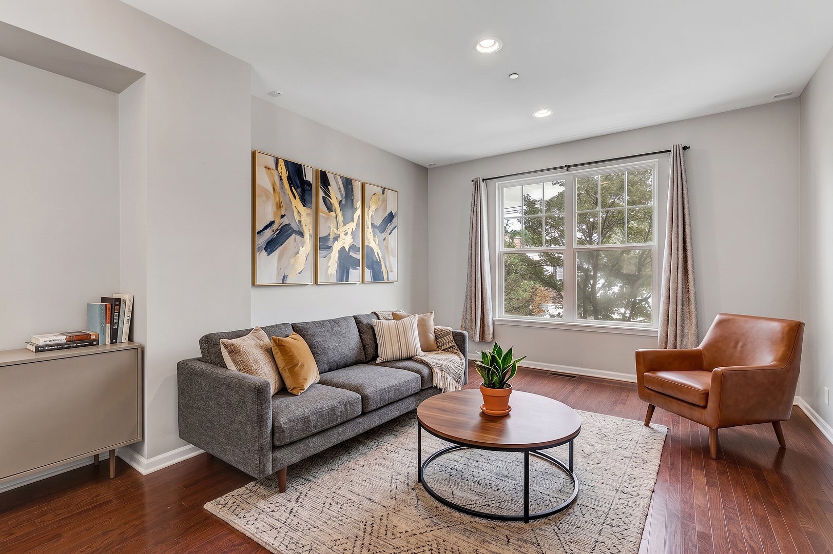 318 Laurel Avenue