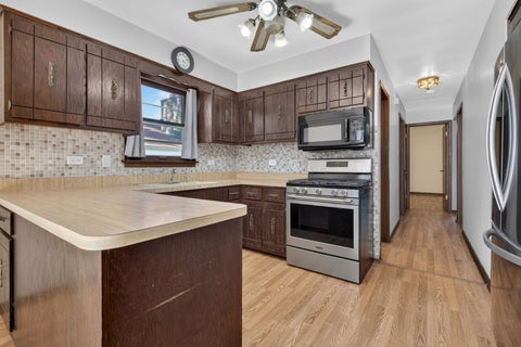 Tiny photo for 2829 W 101st Street, Evergreen Park, IL 60805 (MLS # 12791160)