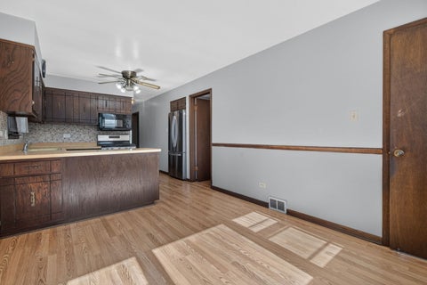 Tiny photo for 2829 W 101st Street, Evergreen Park, IL 60805 (MLS # 12791160)