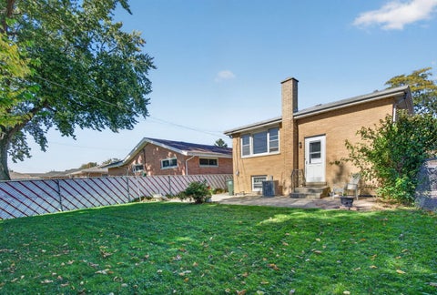Tiny photo for 2829 W 101st Street, Evergreen Park, IL 60805 (MLS # 12791160)
