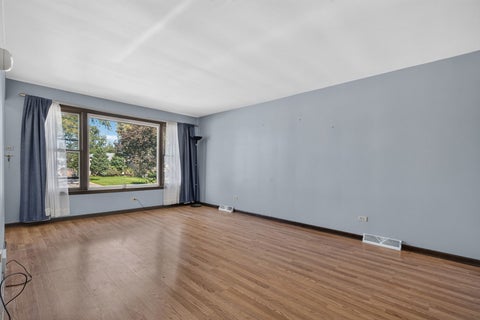 Tiny photo for 2829 W 101st Street, Evergreen Park, IL 60805 (MLS # 12791160)