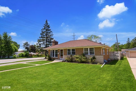 Tiny photo for 2 WASHINGTON Street, Glenview, IL 60025 (MLS # 12756303)