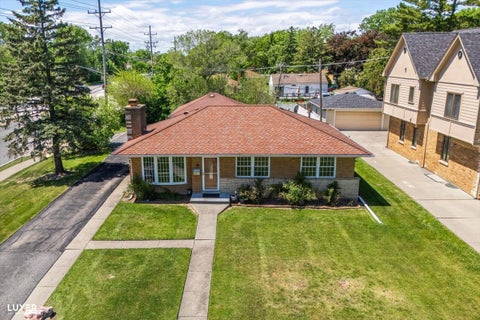 Tiny photo for 2 WASHINGTON Street, Glenview, IL 60025 (MLS # 12756303)