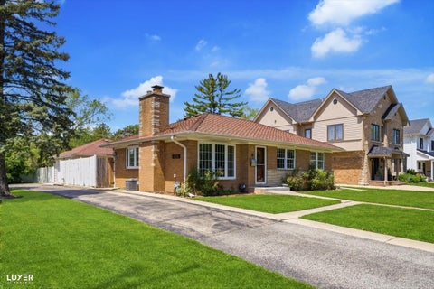 Tiny photo for 2 WASHINGTON Street, Glenview, IL 60025 (MLS # 12756303)