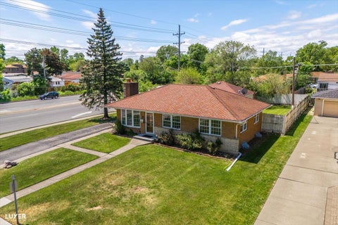 Tiny photo for 2 WASHINGTON Street, Glenview, IL 60025 (MLS # 12756303)