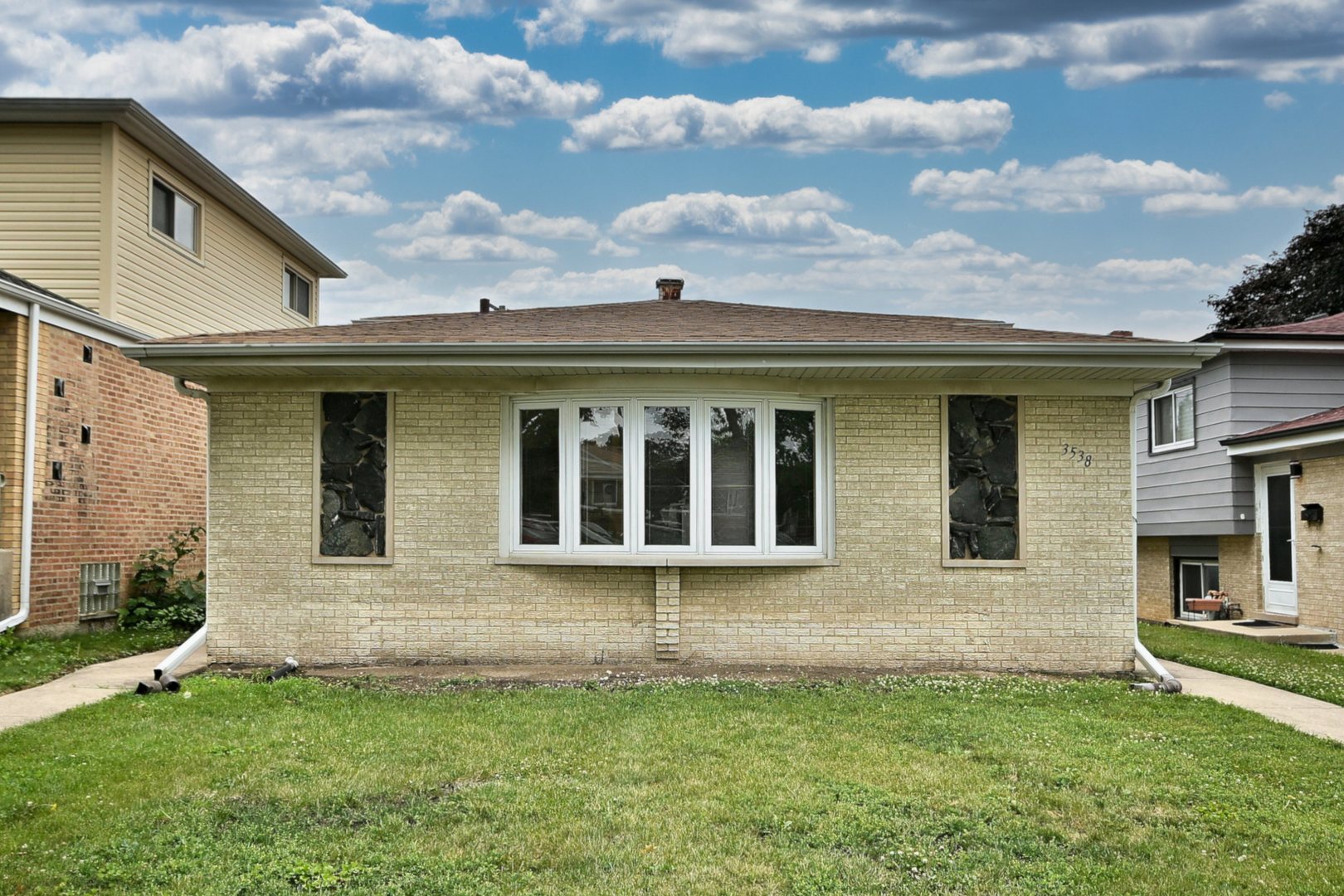 3538 Sunset Lane