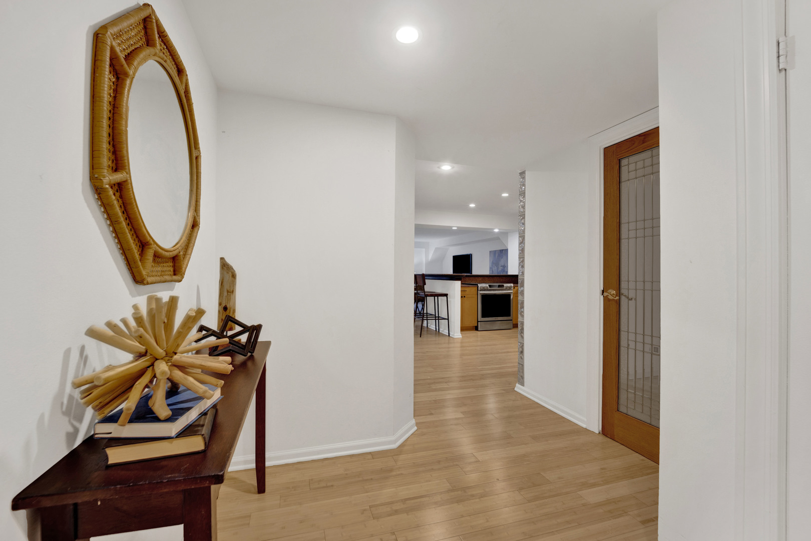 40 E 9th Street 609