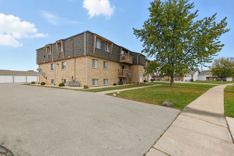 Tiny photo for 2390 Bicentennial Avenue #8, Crest Hill, IL 60403 (MLS # 12611316)