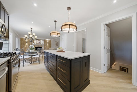 Tiny photo for 877 N Dovington Drive, Hoffman Estates, IL 60169 (MLS # 12635576)